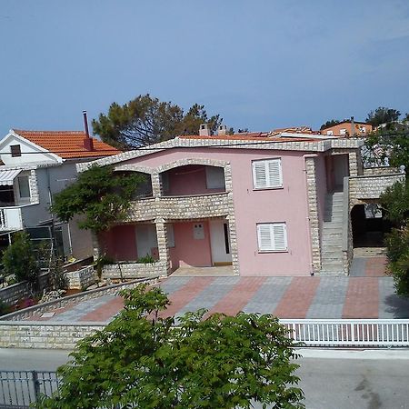 Apartmani Mira Vir Dış mekan fotoğraf