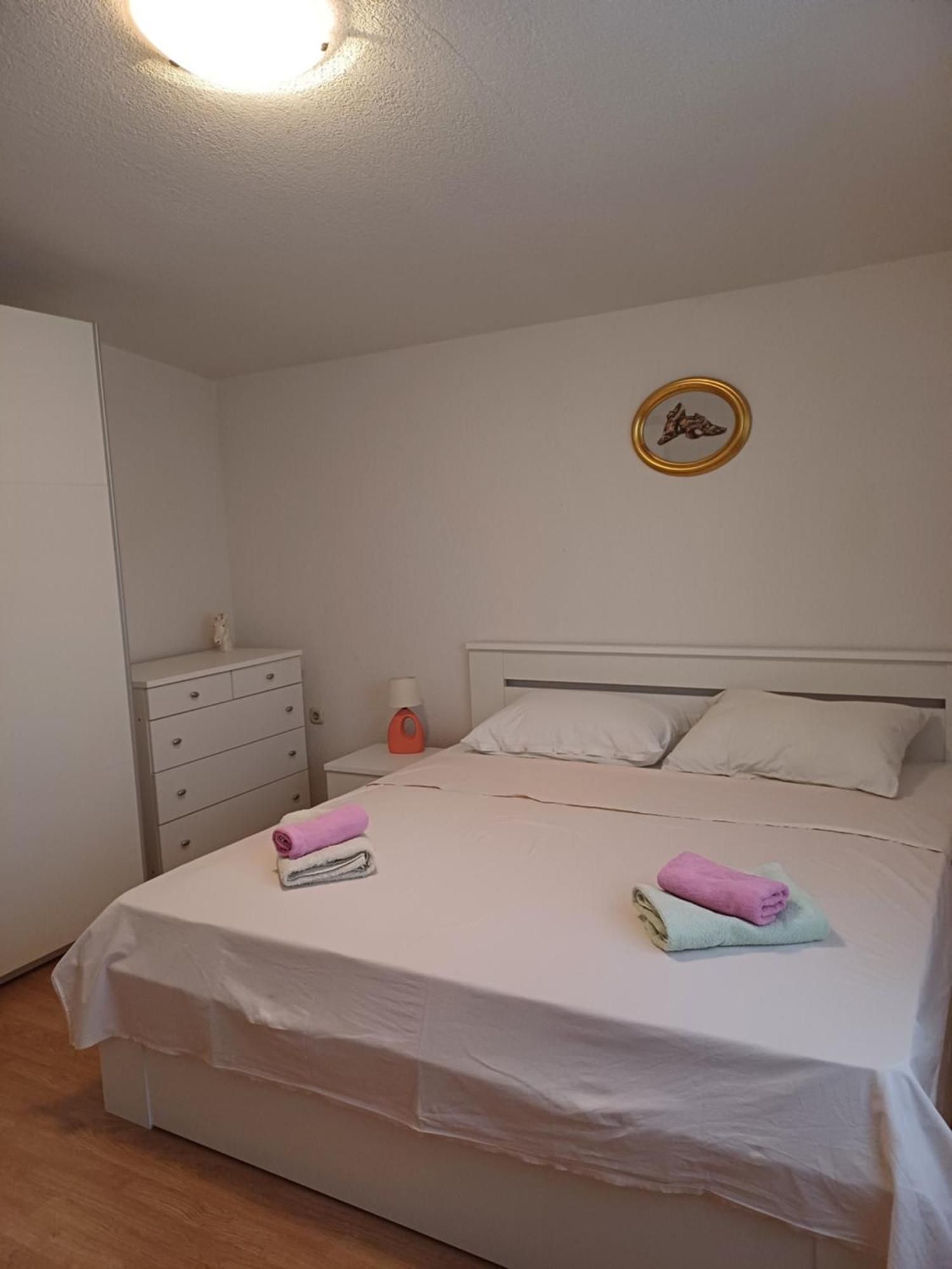 Apartmani Mira Vir Dış mekan fotoğraf